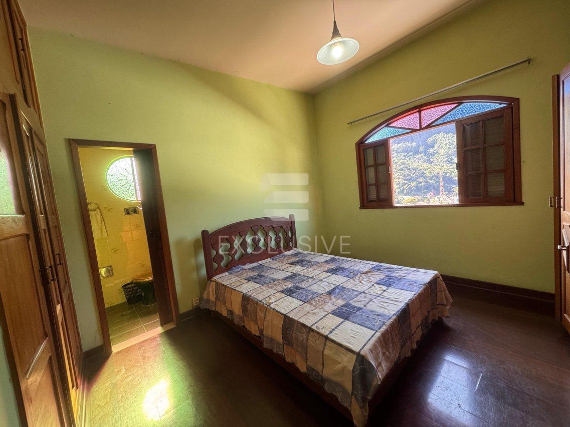 Casa com 4 dormitórios à venda, 445,8 m² por R$ 1.300.000, - Cônego - Nova Friburgo/RJ - Nova Friburgo - 