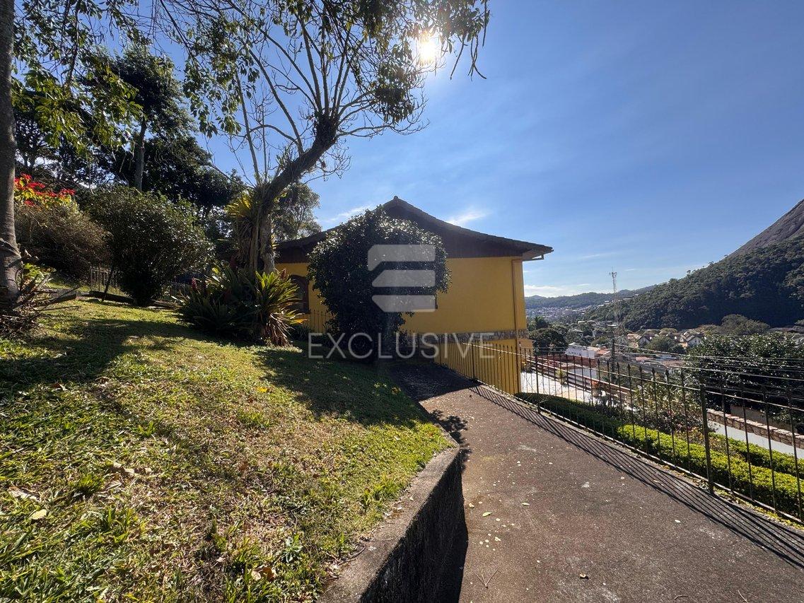 Casa com 4 dormitórios à venda, 445,8 m² por R$ 1.300.000, - Cônego - Nova Friburgo/RJ - Nova Friburgo - 
