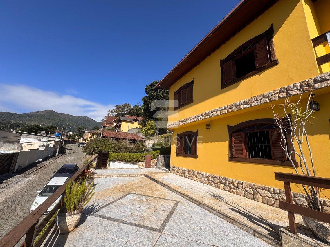 Casa com 4 dormitórios à venda, 445,8 m² por R$ 1.300.000, - Cônego - Nova Friburgo/RJ - Nova Friburgo - 