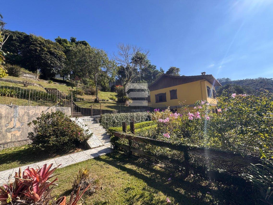 Casa com 4 dormitórios à venda, 445,8 m² por R$ 1.300.000, - Cônego - Nova Friburgo/RJ - Nova Friburgo - 