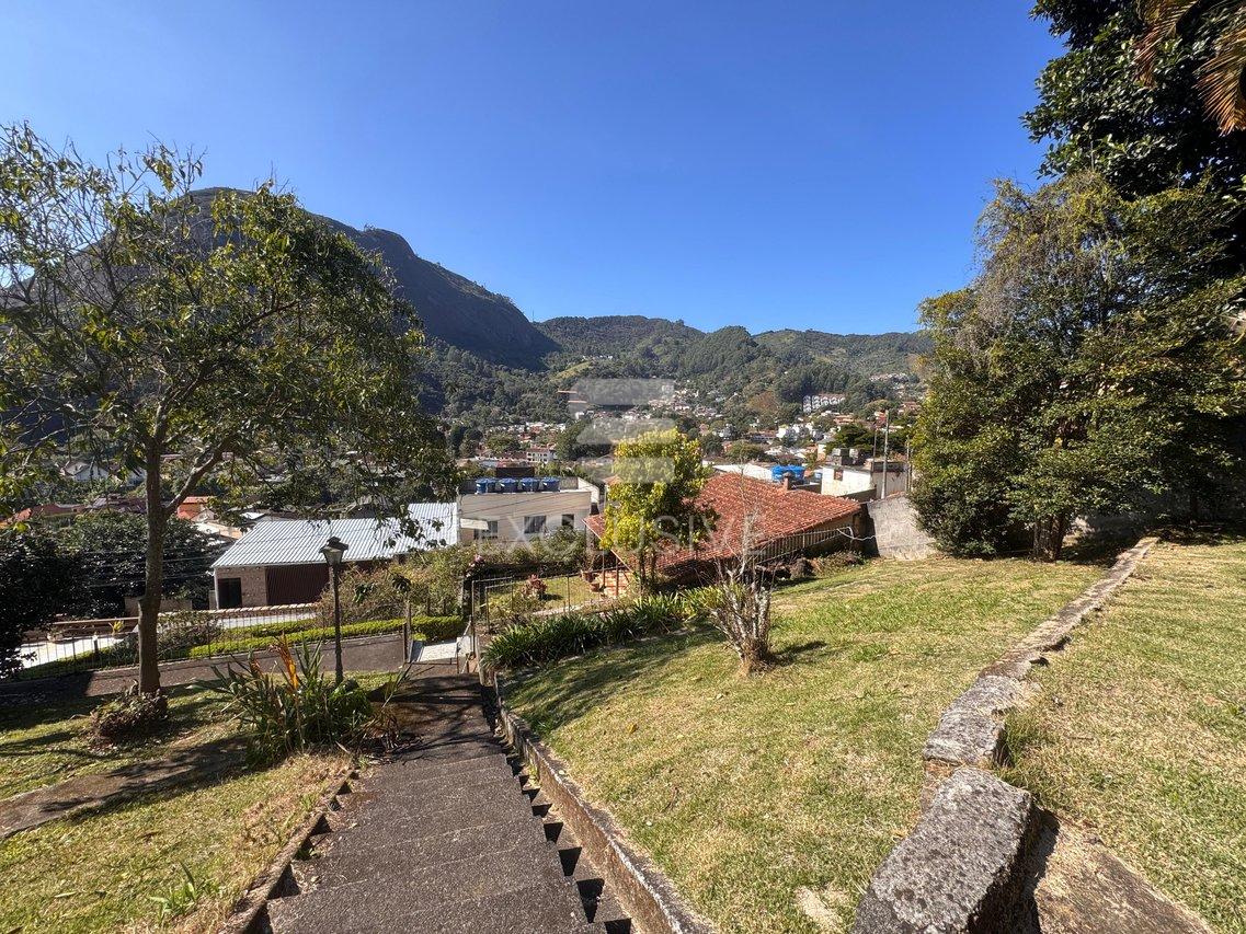 Casa com 4 dormitórios à venda, 445,8 m² por R$ 1.300.000, - Cônego - Nova Friburgo/RJ - Nova Friburgo - 