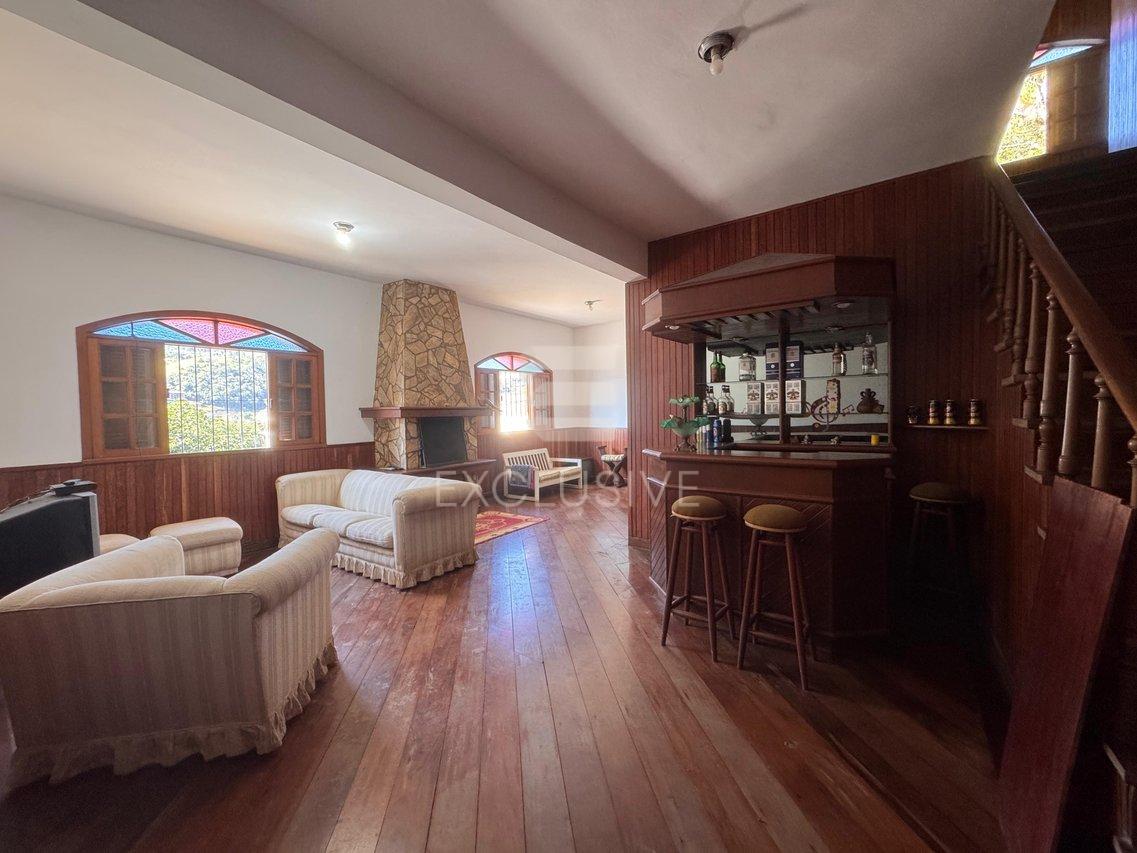 Casa com 4 dormitórios à venda, 445,8 m² por R$ 1.300.000, - Cônego - Nova Friburgo/RJ - Nova Friburgo - 