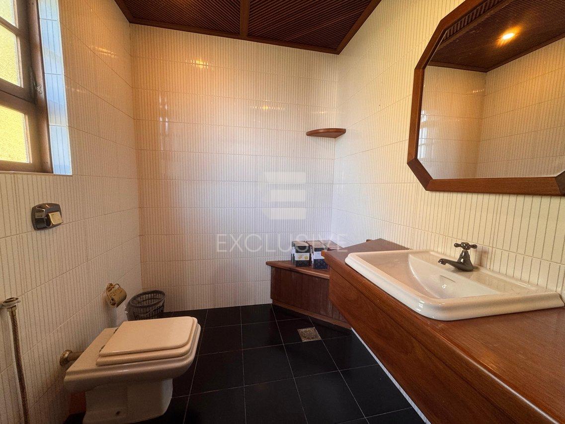 Casa com 4 dormitórios à venda, 445,8 m² por R$ 1.300.000, - Cônego - Nova Friburgo/RJ - Nova Friburgo - 