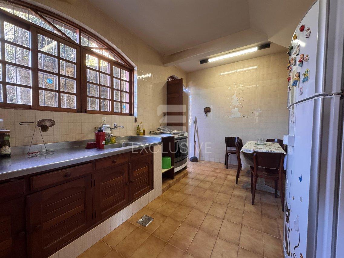 Casa com 4 dormitórios à venda, 445,8 m² por R$ 1.300.000, - Cônego - Nova Friburgo/RJ - Nova Friburgo - 