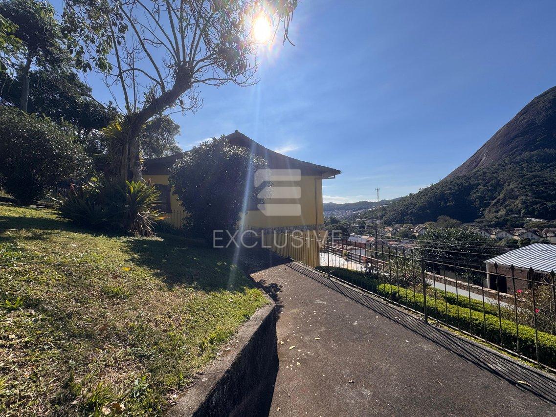 Casa com 4 dormitórios à venda, 445,8 m² por R$ 1.300.000, - Cônego - Nova Friburgo/RJ - Nova Friburgo - 