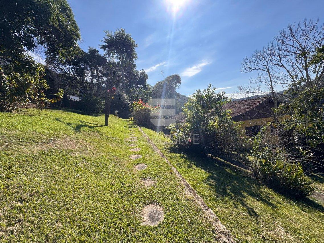 Casa com 4 dormitórios à venda, 445,8 m² por R$ 1.300.000, - Cônego - Nova Friburgo/RJ - Nova Friburgo - 