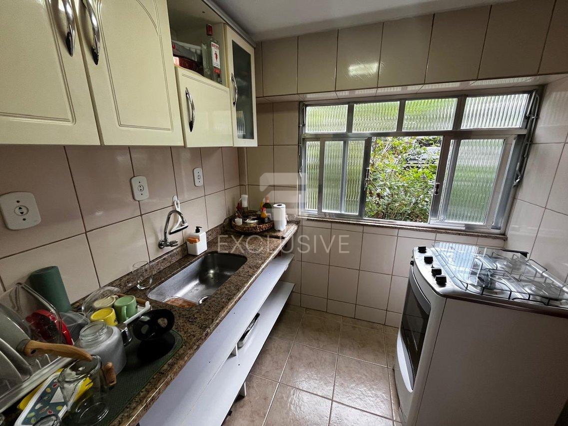 EXCELENTE CASA DE VILA 4 QUARTOS - CENTRO DE NOVA FRIBURGO - R$ 498.000,00 - Nova Friburgo - 