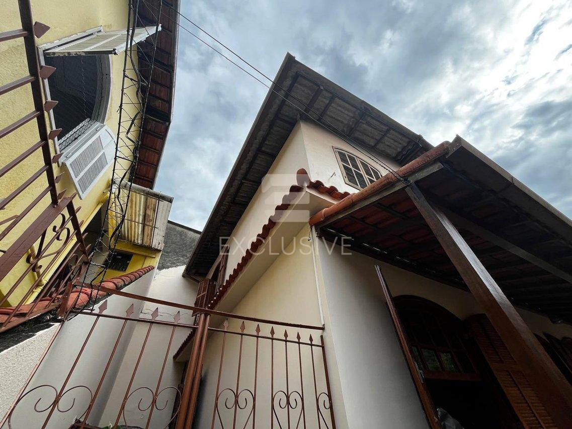 EXCELENTE CASA DE VILA 4 QUARTOS - CENTRO DE NOVA FRIBURGO - R$ 498.000,00 - Nova Friburgo - 