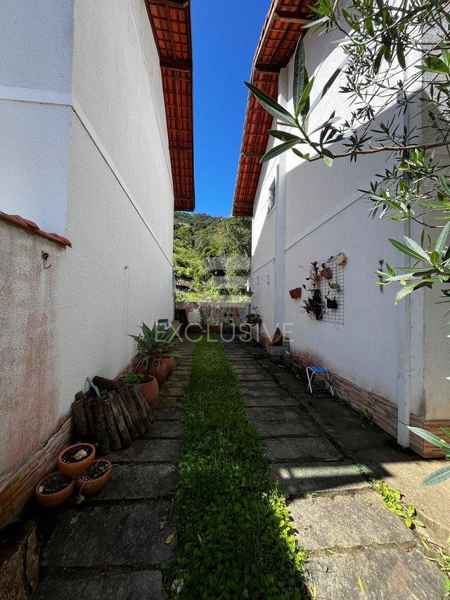 Casa com 2 dormitórios à venda, 200 m² por R$ 450.000,00 -Cônego - Nova Friburgo/RJ - Nova Friburgo - 