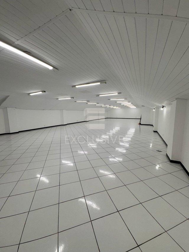 OPORTUNIDADE DE LOCAÇÃO LOJA COM 760MTS NO CENTRO DE OLARIA- NOVA FRIBURGO - R$8.000,00 - Nova Friburgo - 
