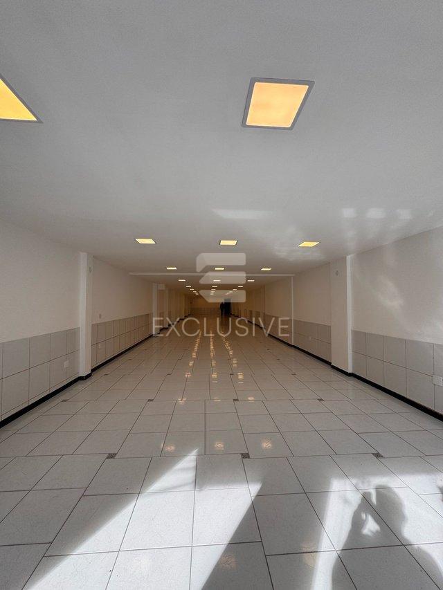 OPORTUNIDADE DE LOCAÇÃO LOJA COM 760MTS NO CENTRO DE OLARIA- NOVA FRIBURGO - R$8.000,00 - Nova Friburgo - 