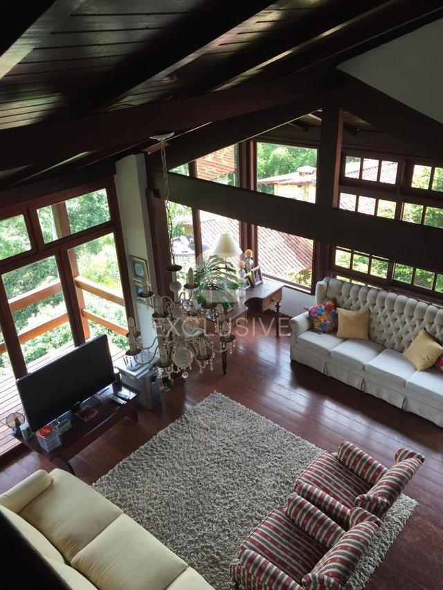 CASA SANTA ELISA - NOVA FRIBURGO - RJ R$ 1.600.000,00 - Nova Friburgo - 
