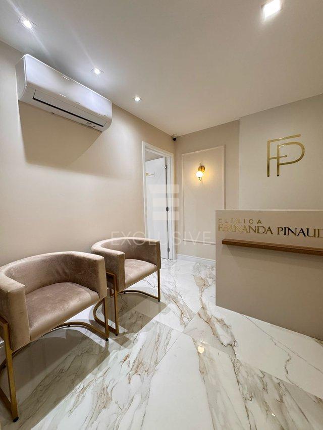 EXCELENTE SALA COMERCIAL PRA SUB-LOCAÇÃO VALOR R$1.000,00 - CENTRO - NOVA FRIBURGO Rua General Osório Nova Friburgo - 