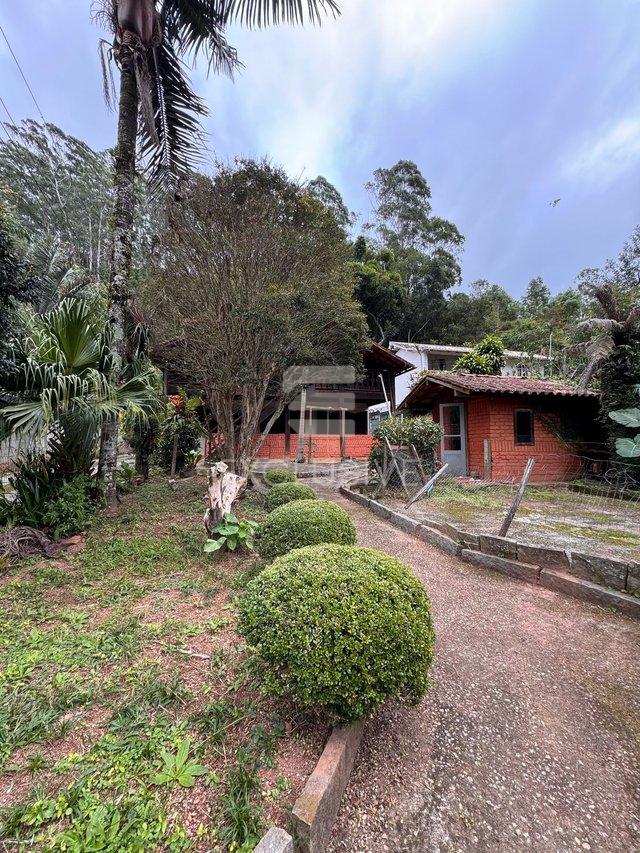 Casa Varginha, Nova Friburgo - RJ 450.000,00 - Nova Friburgo - 