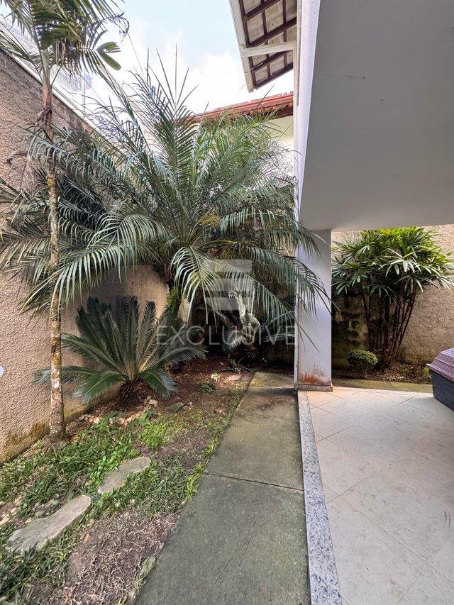 Casa com 3 dormitórios à venda, 180 m² por R$ 790.000,00 - Sitio são Luiz - Nova Friburgo - Nova Friburgo - 