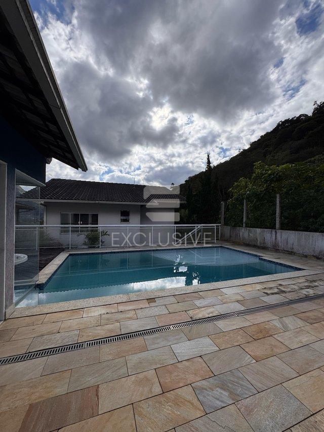 Casa com 3 dormitórios à venda, 180 m² por R$ 790.000,00 - Sitio são Luiz - Nova Friburgo - Nova Friburgo - 
