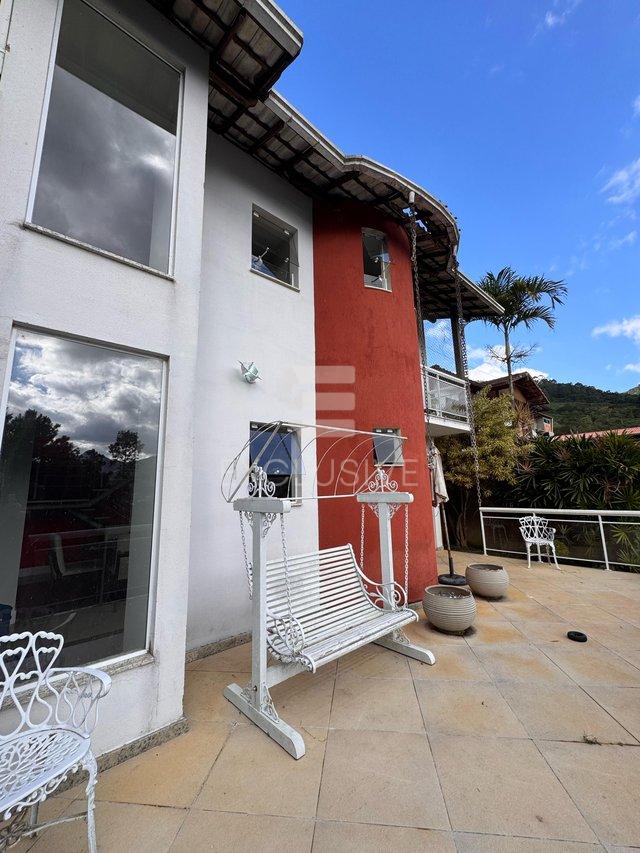 Casa com 3 dormitórios à venda, 180 m² por R$ 790.000,00 - Sitio são Luiz - Nova Friburgo - Nova Friburgo - 