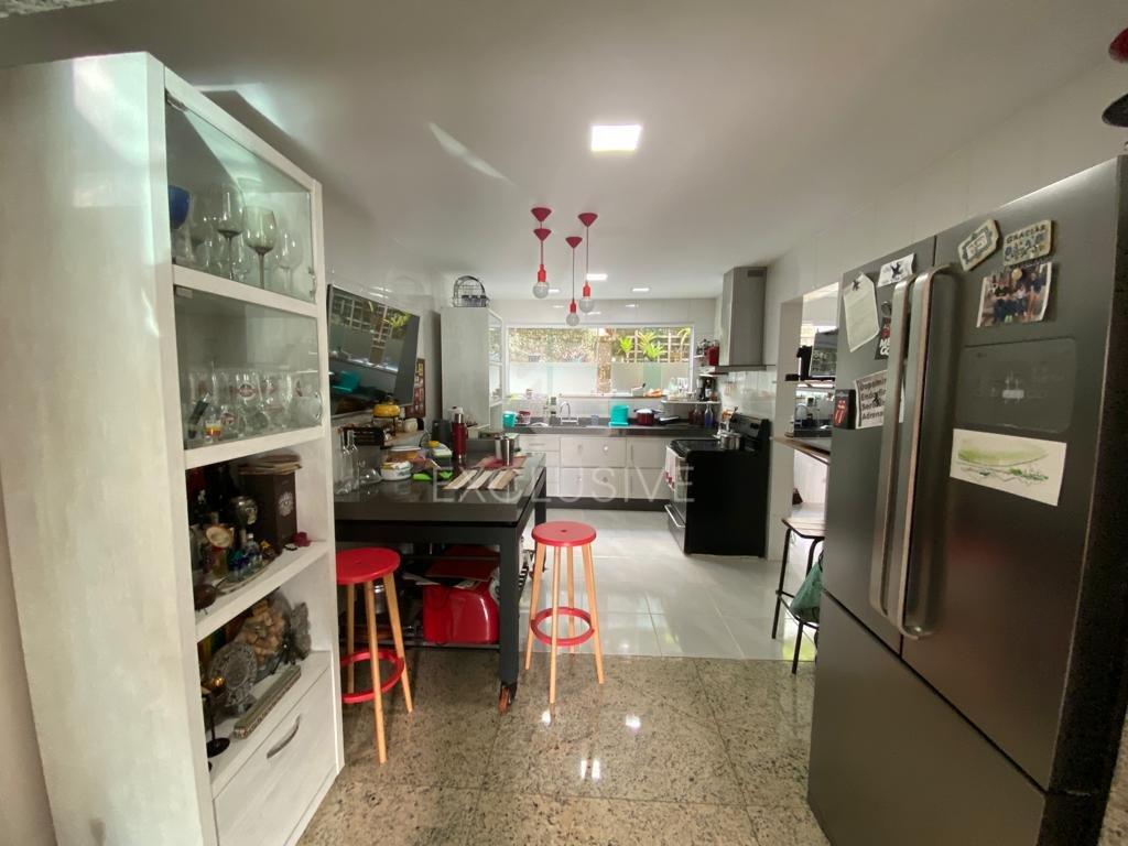 EXCELENTE APARTAMENTO 3 DORMITÓRIOS NO CÔNEGO - NOVA FRIBURGO -RJ. R$690.000,00 - Nova Friburgo - 