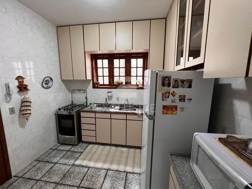 EXCELENTE CASA  PARA LOCAÇÃO NO VALE DOS PINHEIROS R$ 5.000,00 - Nova Friburgo - 