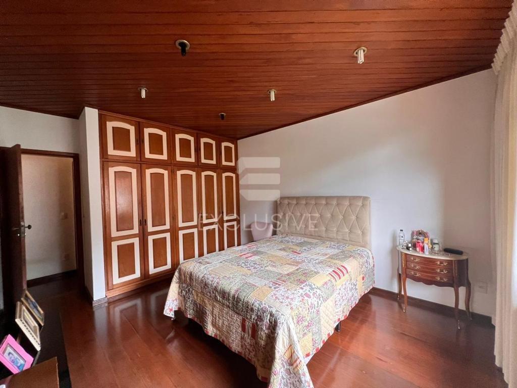 EXCELENTE CASA  PARA LOCAÇÃO NO VALE DOS PINHEIROS R$ 5.000,00 - Nova Friburgo - 