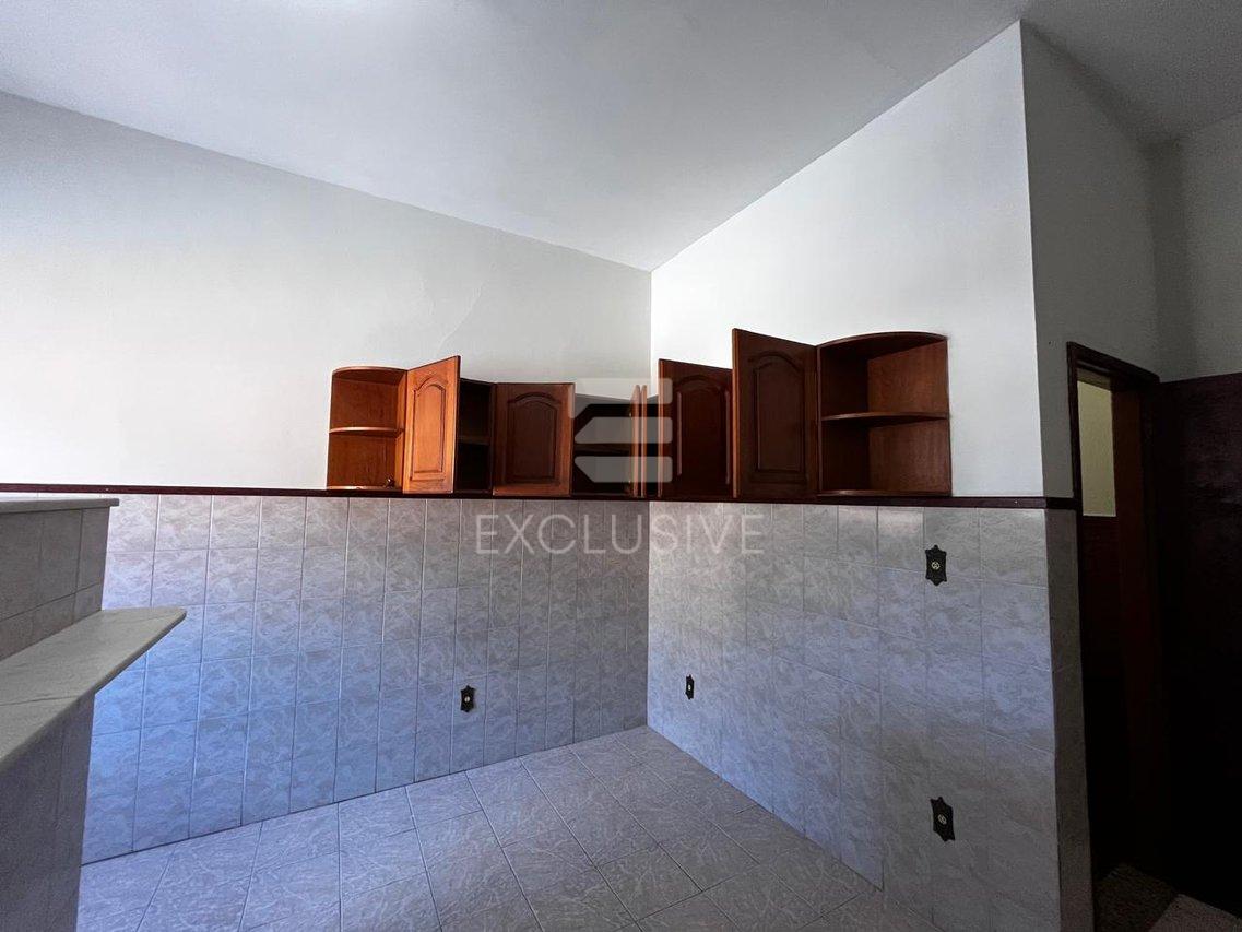EXCELENTE CASA 3 QUARTOS LINEAR EM OLARIA R$450.000,00 - NOVA FRIBURGO - Nova Friburgo - 