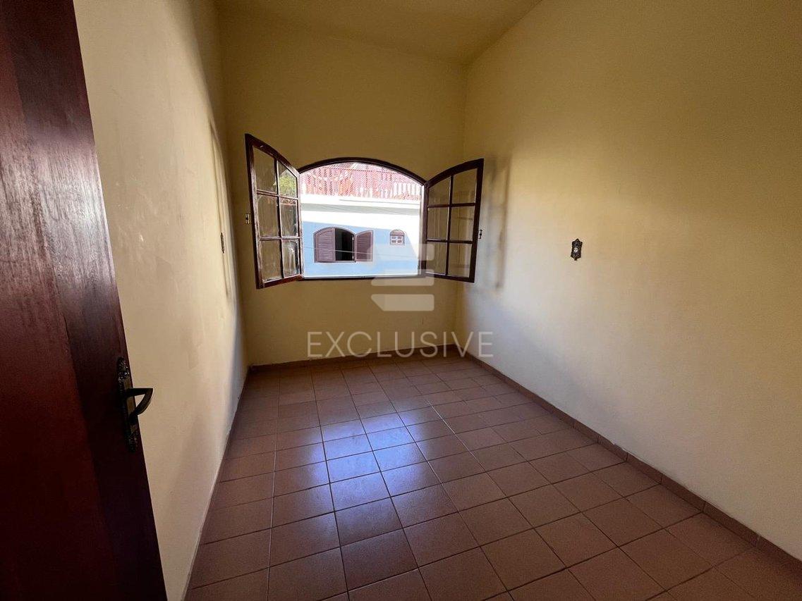 EXCELENTE CASA 3 QUARTOS LINEAR EM OLARIA R$450.000,00 - NOVA FRIBURGO - Nova Friburgo - 