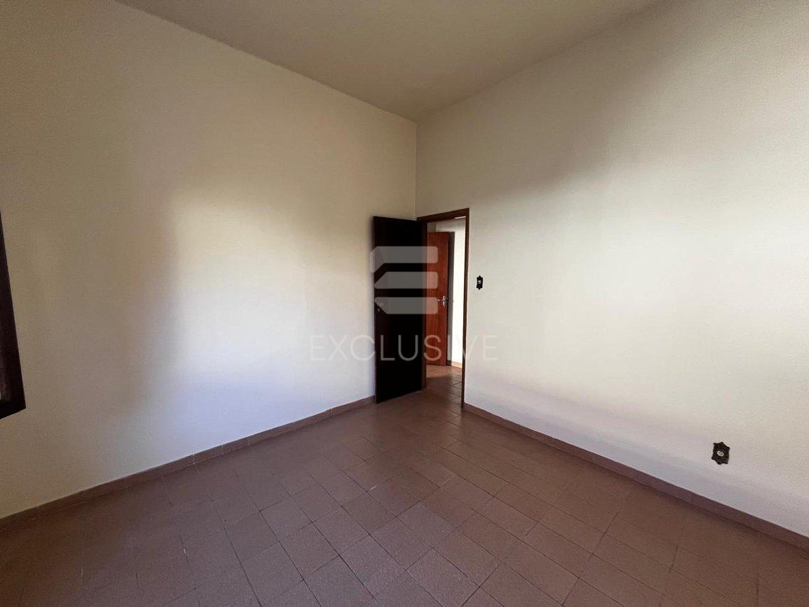 EXCELENTE CASA 3 QUARTOS LINEAR EM OLARIA R$450.000,00 - NOVA FRIBURGO - Nova Friburgo - 