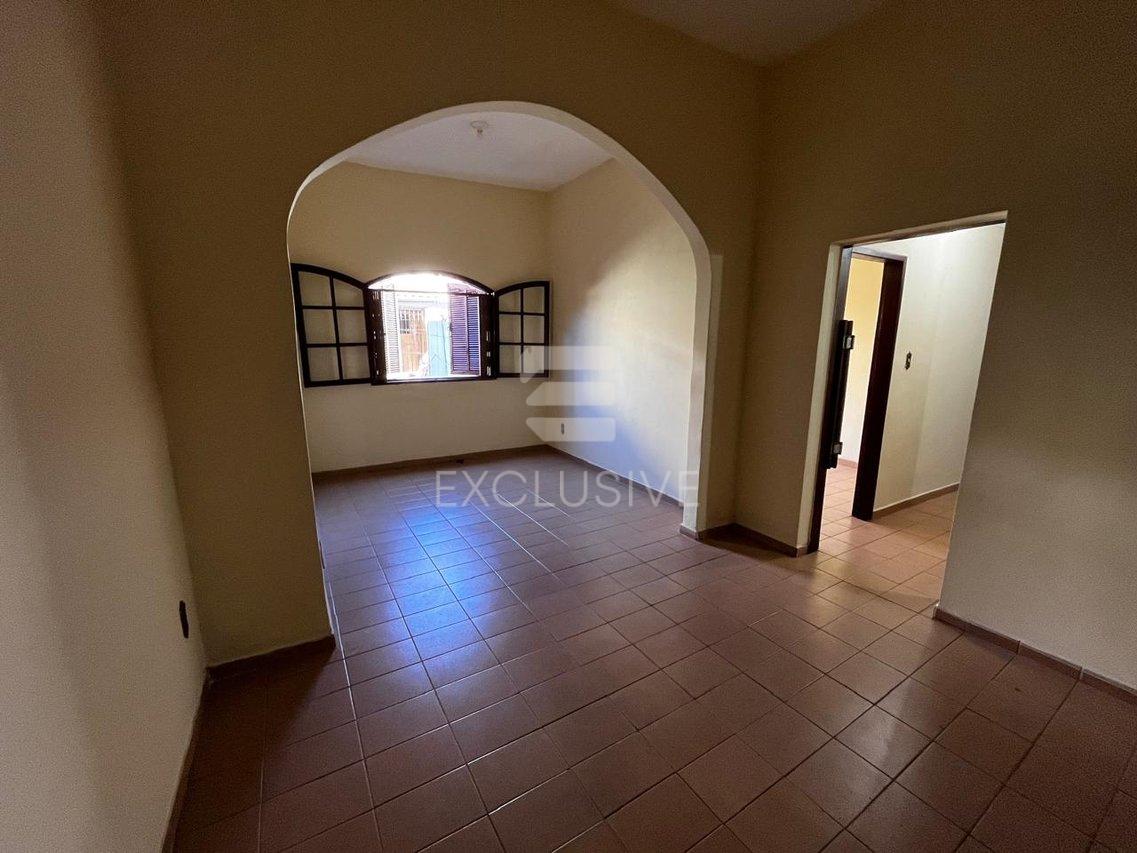 EXCELENTE CASA 3 QUARTOS LINEAR EM OLARIA R$450.000,00 - NOVA FRIBURGO - Nova Friburgo - 