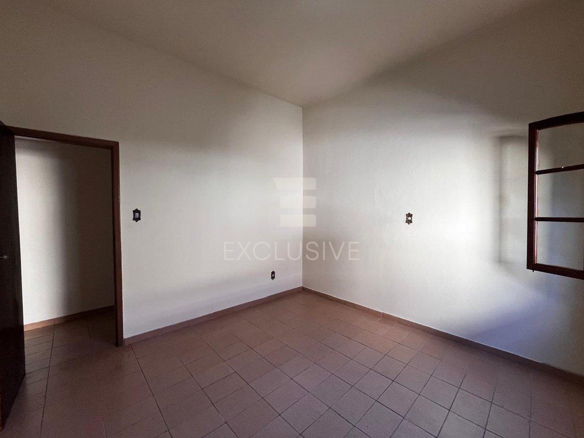 EXCELENTE CASA 3 QUARTOS LINEAR EM OLARIA R$450.000,00 - NOVA FRIBURGO - Nova Friburgo - 