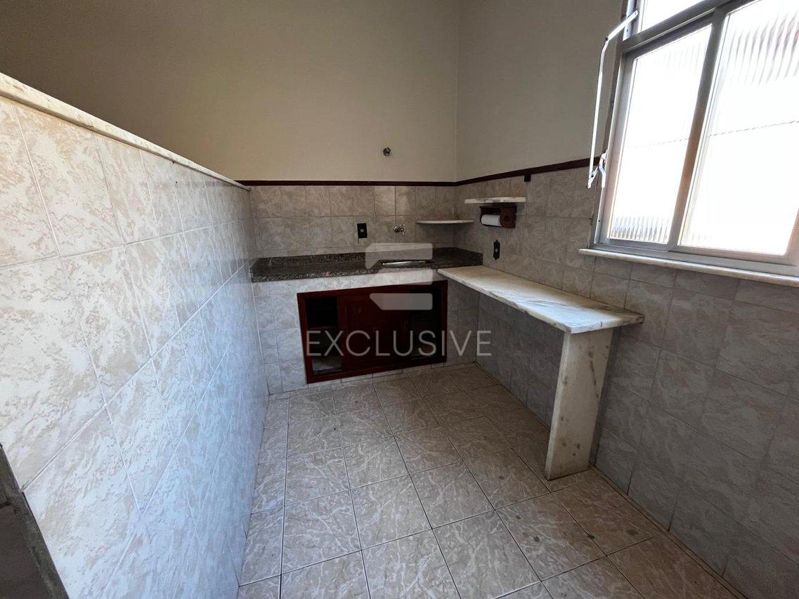 EXCELENTE CASA 3 QUARTOS LINEAR EM OLARIA R$450.000,00 - NOVA FRIBURGO - Nova Friburgo - 