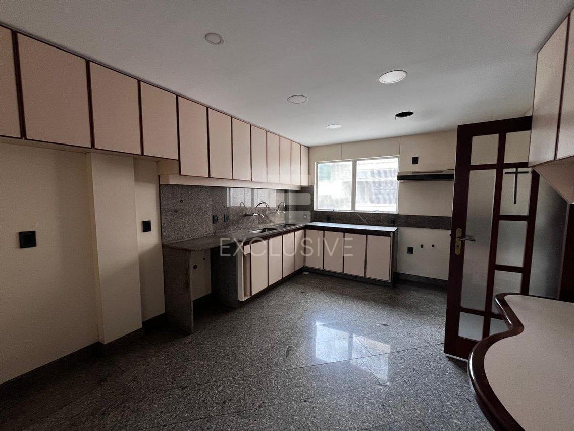EXCELENTE COBERTURA CENTRO - NOVA FRIBURGO R$ 2.000.000,00 - Nova Friburgo - 