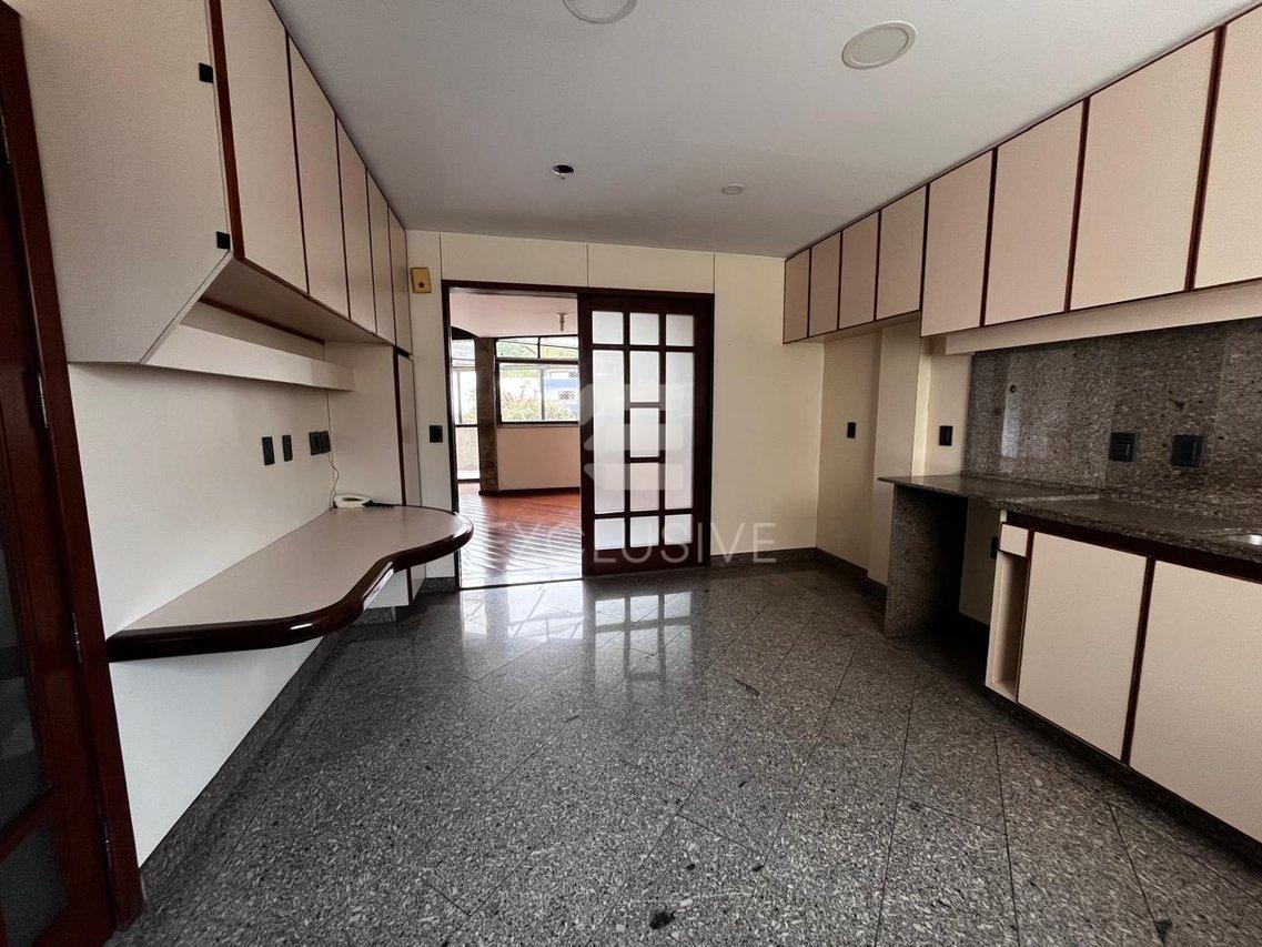EXCELENTE COBERTURA CENTRO - NOVA FRIBURGO R$ 2.000.000,00 - Nova Friburgo - 