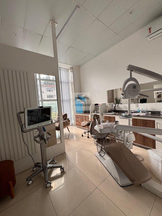 EXCELENTE LOJA/SALA LOCAÇÃO NO CENTR0 - NOVA FRIBURGO Rua Carlos Alberto Braune Nova Friburgo - 