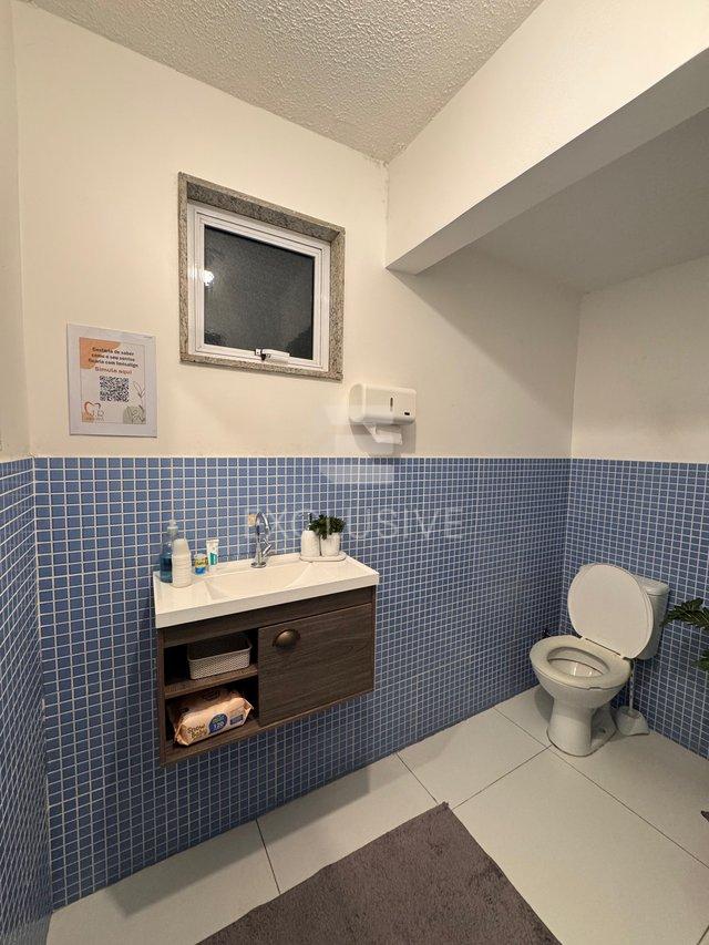 EXCELENTE LOJA/SALA LOCAÇÃO NO CENTR0 - NOVA FRIBURGO Rua Carlos Alberto Braune Nova Friburgo - 