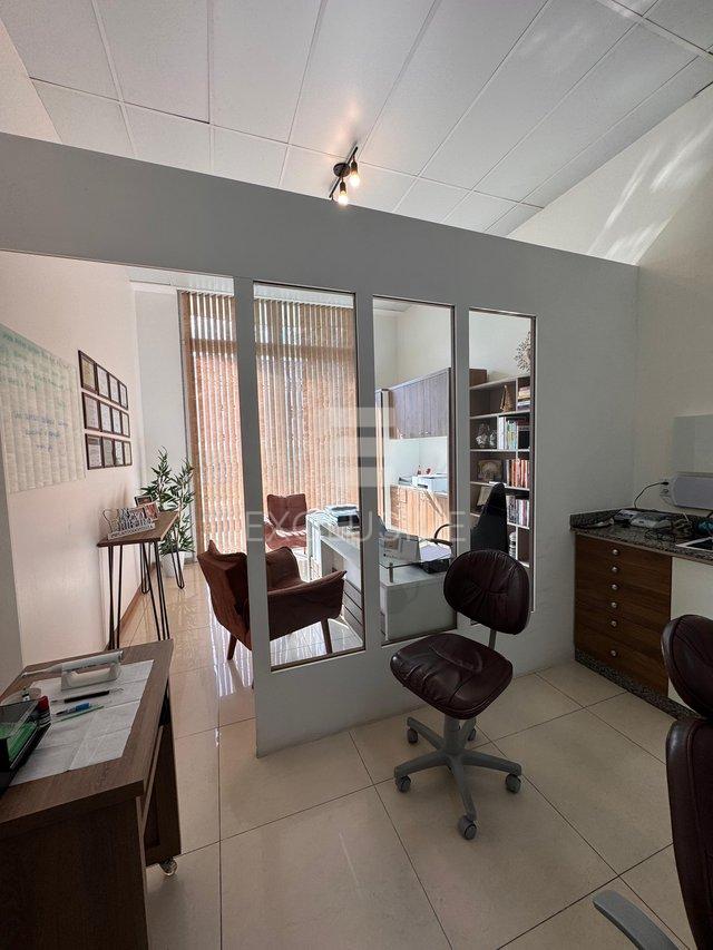 EXCELENTE LOJA/SALA LOCAÇÃO NO CENTR0 - NOVA FRIBURGO Rua Carlos Alberto Braune Nova Friburgo - 
