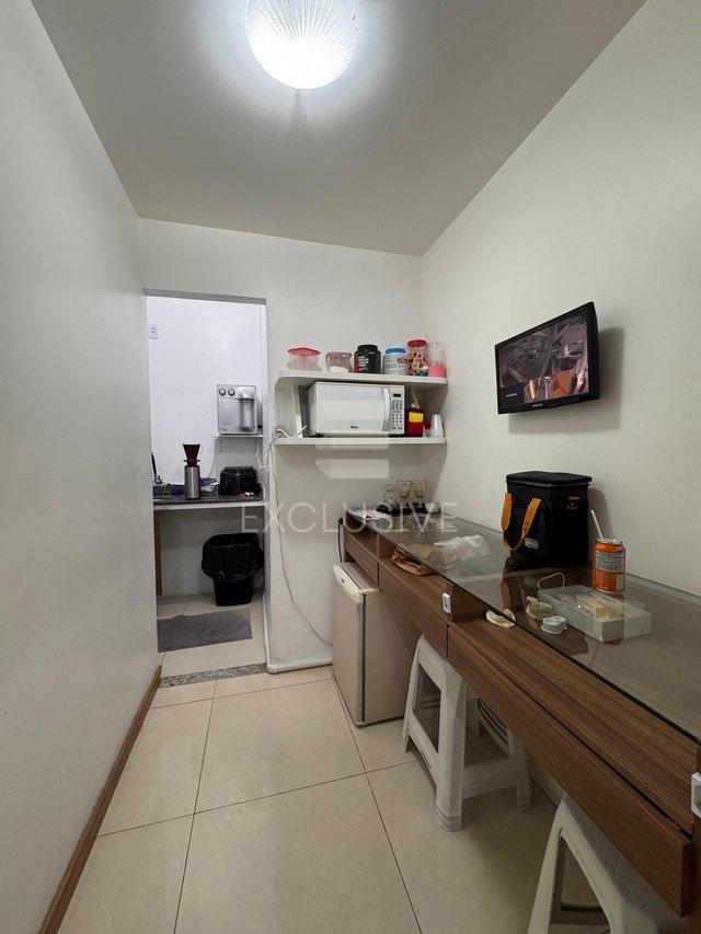 EXCELENTE LOJA/SALA LOCAÇÃO NO CENTR0 - NOVA FRIBURGO Rua Carlos Alberto Braune Nova Friburgo - 