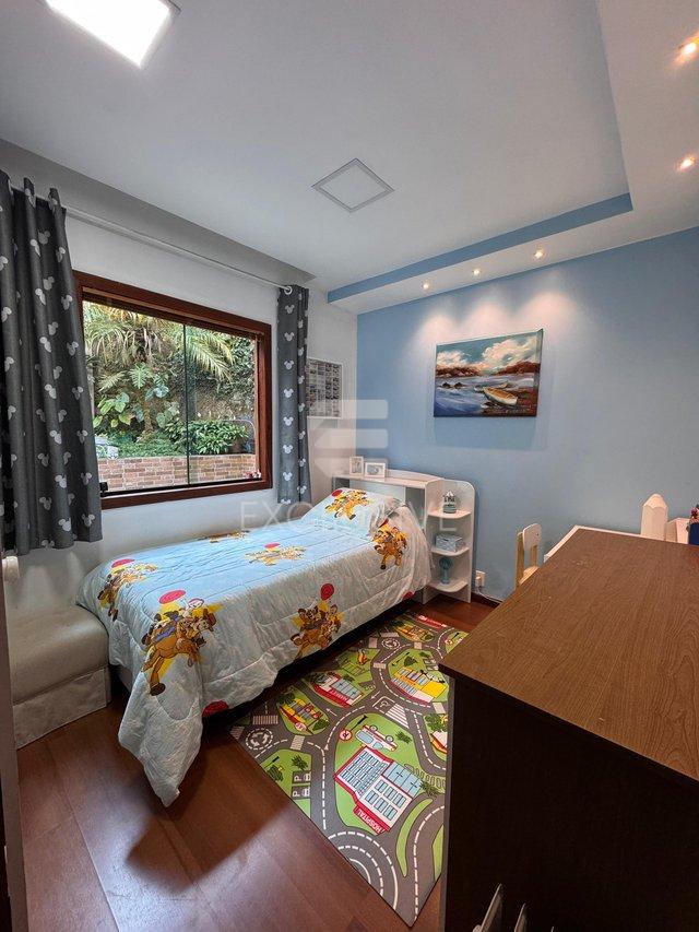 Casa com 3 dormitórios à venda, 200 m² por R$ 720.000,00 - Mury - Nova Friburgo/RJ - Nova Friburgo - 