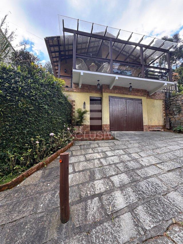 Casa com 3 dormitórios à venda, 200 m² por R$ 720.000,00 - Mury - Nova Friburgo/RJ - Nova Friburgo - 