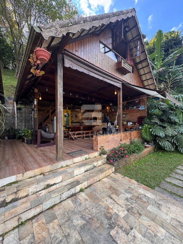 Casa com 3 dormitórios à venda, 200 m² por R$ 720.000,00 - Mury - Nova Friburgo/RJ - Nova Friburgo - 