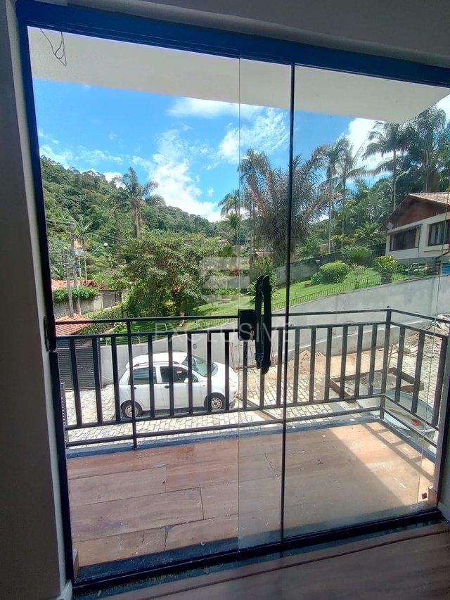 Casa com 2 dormit&oacute;rios &agrave; venda, 67,8 m&sup2; por R$ 350.000 - Parque D. Jo&atilde;o VI - Nova Friburgo  Nova Friburgo - 