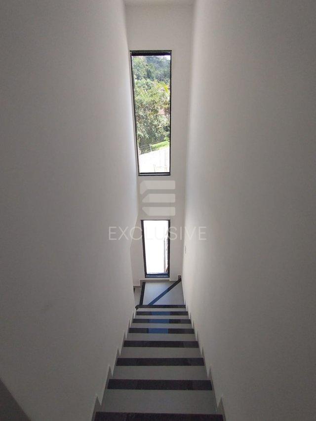 Casa com 2 dormit&oacute;rios &agrave; venda, 67,8 m&sup2; por R$ 350.000 - Parque D. Jo&atilde;o VI - Nova Friburgo  Nova Friburgo - 