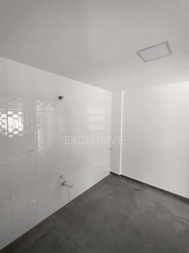 Casa com 2 dormit&oacute;rios &agrave; venda, 67,8 m&sup2; por R$ 350.000 - Parque D. Jo&atilde;o VI - Nova Friburgo  Nova Friburgo - 