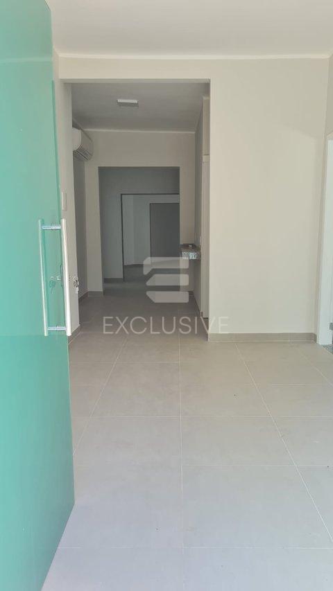 EXCELENTE PONTO COMERCIAL PARA LOCAÇÃO - CENTRO - NOVA FRIBURGO Rua Eduardo Salusse Nova Friburgo - 