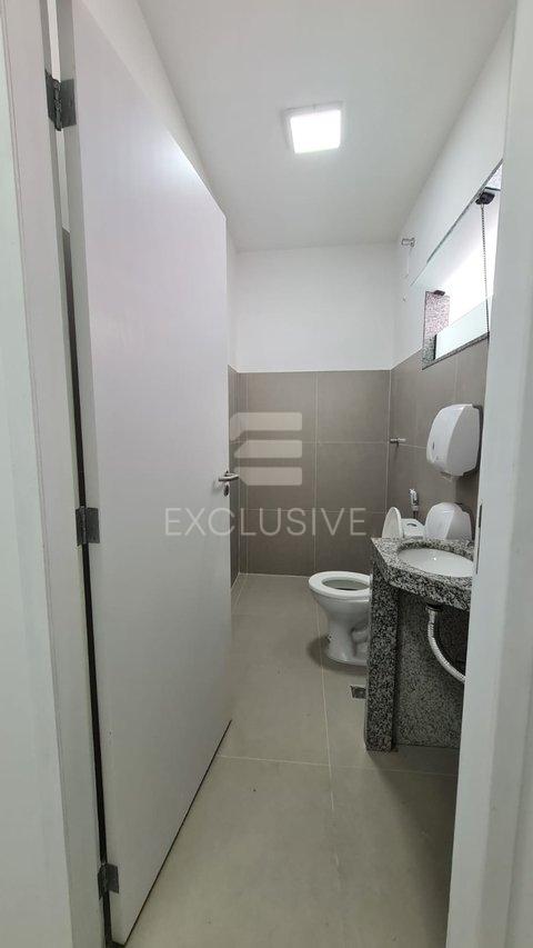 EXCELENTE PONTO COMERCIAL PARA LOCAÇÃO - CENTRO - NOVA FRIBURGO Rua Eduardo Salusse Nova Friburgo - 