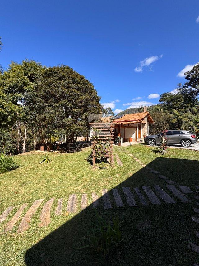 Belíssima Chácara em Amparo com 30.000 m²,  R$ 730.000,00 - Nova Friburgo/RJ Estrada Horácio Augusto Folly Nova Friburgo - 