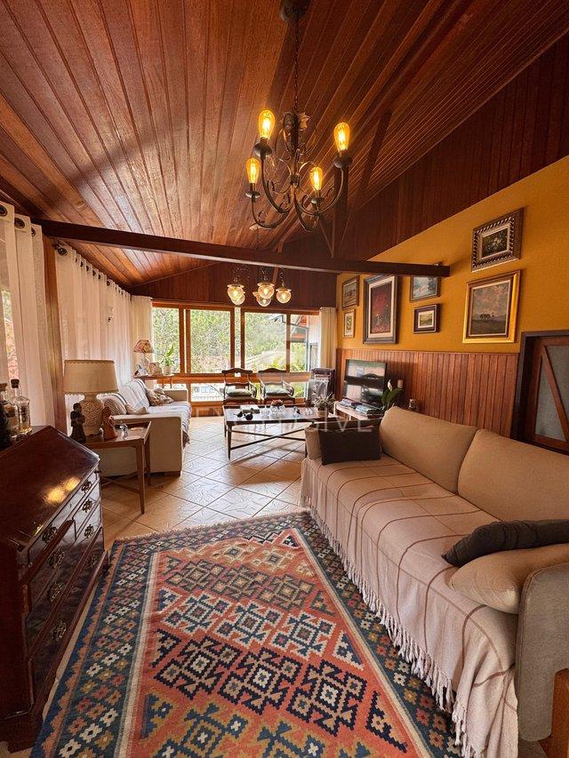 Casa com 4 dormitórios à venda, 202 m² por R$ 1.250.000,00 - Cônego- Nova Friburgo/RJ  Nova Friburgo - 