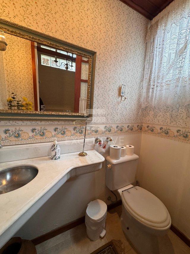 Casa com 4 dormitórios à venda, 202 m² por R$ 1.250.000,00 - Cônego- Nova Friburgo/RJ  Nova Friburgo - 