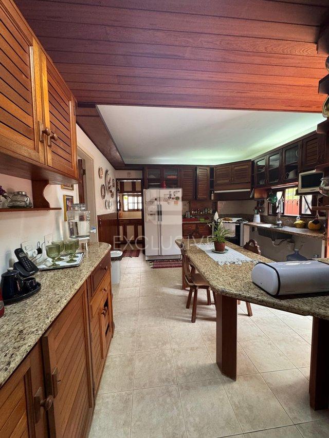 Casa com 4 dormitórios à venda, 202 m² por R$ 1.250.000,00 - Cônego- Nova Friburgo/RJ  Nova Friburgo - 