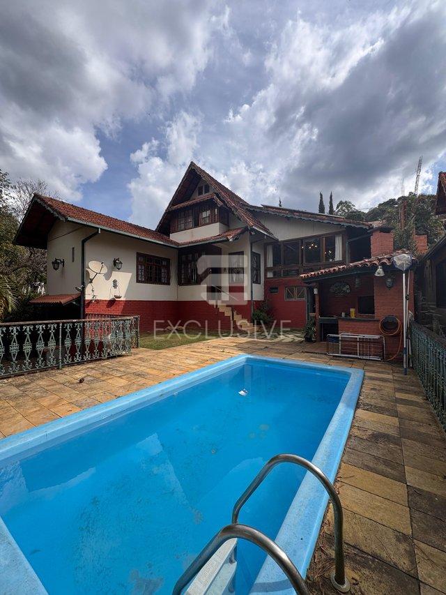 Casa com 4 dormitórios à venda, 202 m² por R$ 1.250.000,00 - Cônego- Nova Friburgo/RJ  Nova Friburgo - 