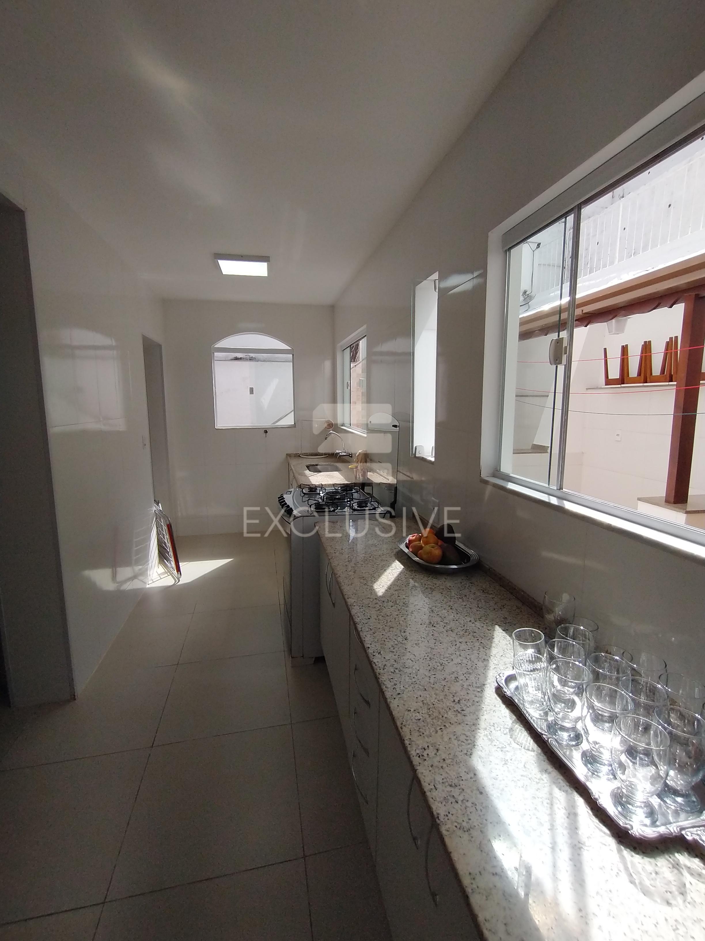 Casa com 4 dormit&oacute;rios &agrave; venda, 372 m&sup2; por R$ 1650.000,00 - Braunes - Nova Friburgo/RJ  Nova Friburgo - 